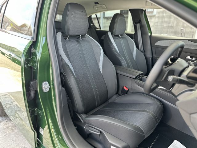 Peugeot 308 2023-03 186010-16