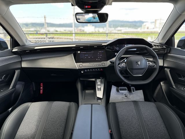Peugeot 308 2023-03 186010-1