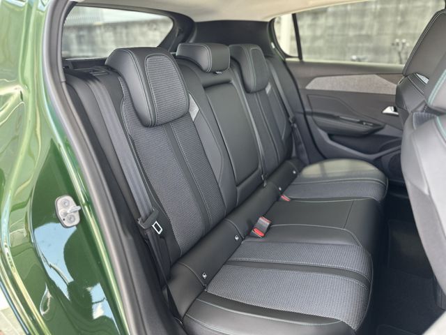 Peugeot 308 2023-03 186010-17