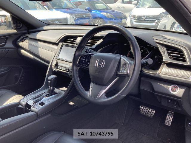 Honda CIVIC 2018-01 296301-1