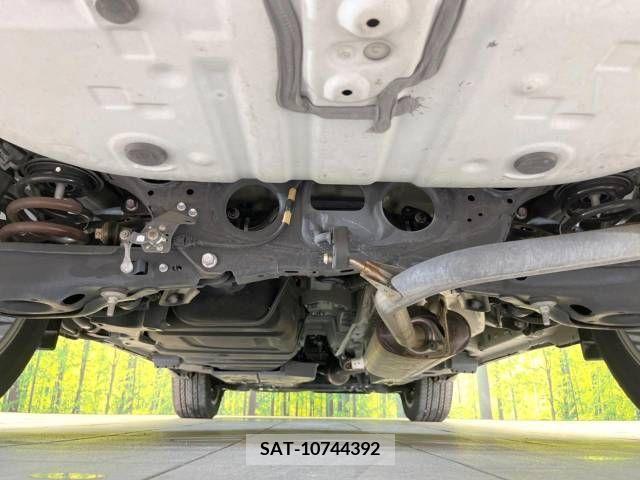 Toyota HARRIER 2018-03 380000-19