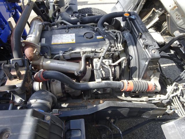 Isuzu FORWARD 2011-08 20697-24