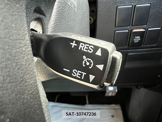 Toyota VELLFIRE 2017-11 207725-14