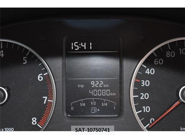VolksWagen POLO 2012-05 320198-1