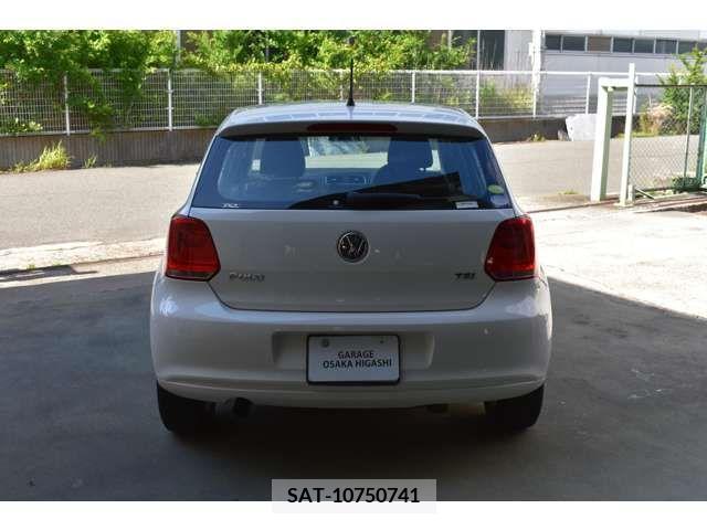 VolksWagen POLO 2012-05 320198-4