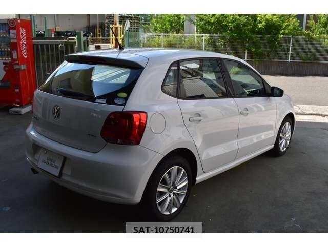 VolksWagen POLO 2012-05 320198-5