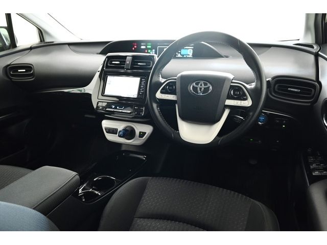 Toyota PRIUS 2018-10 28943-1