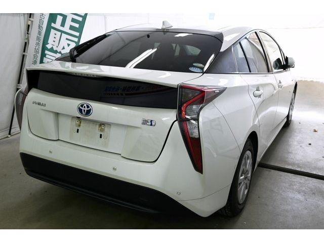 Toyota PRIUS 2018-10 28943-4