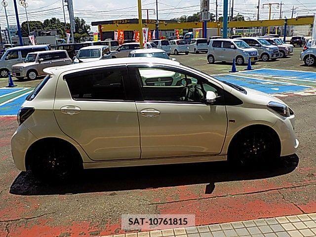 Toyota VITZ 2015-06 370152-14