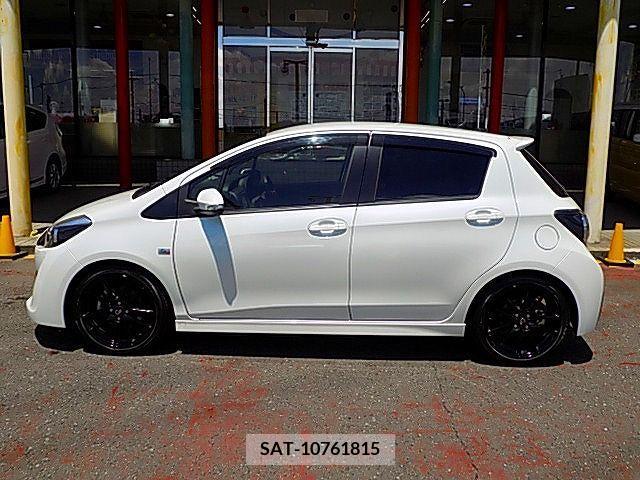 Toyota VITZ 2015-06 370152-13