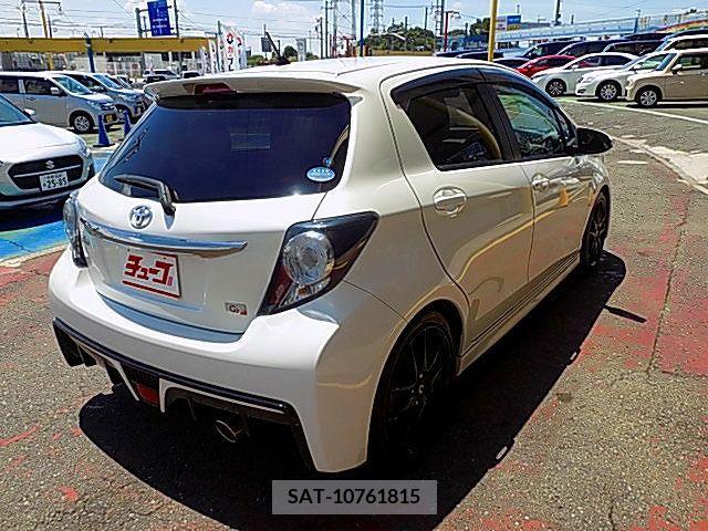 Toyota VITZ 2015-06 370152-2