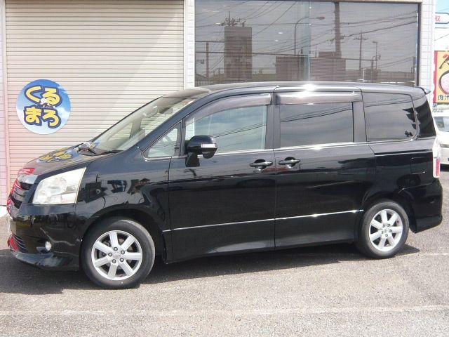Toyota NOAH 2007-03 18281-1