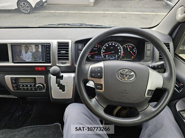 Toyota HIACE WAGON 2019-07 325289-10