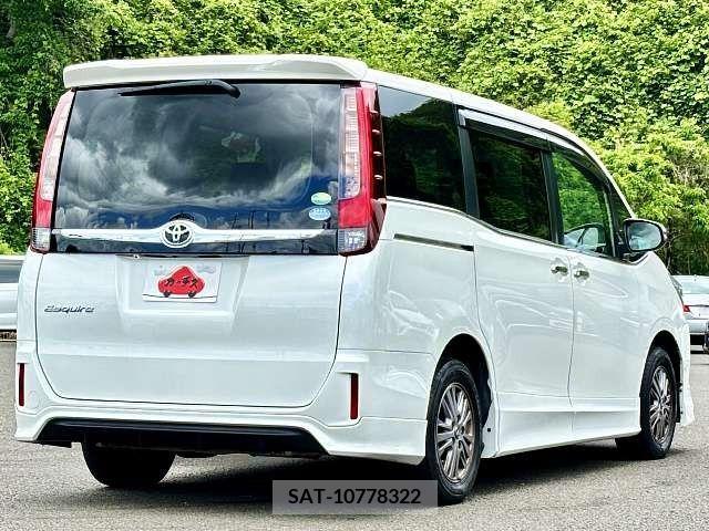 Toyota ESQUIRE 2015-07 321446-2