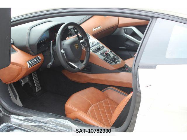 Lamborghini Aventador 2017-06 202307-12