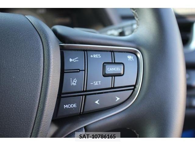 Lexus UX 2021-08 363083-3