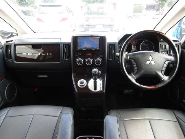Mitsubishi DELICA D5 2016-01 11216-9