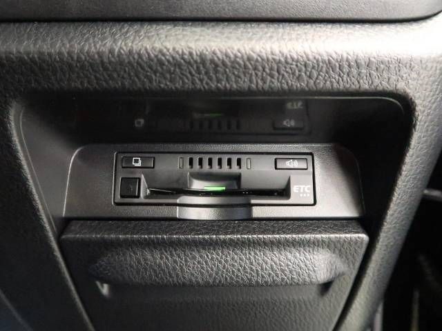 Toyota VOXY 2020-12 10230-8