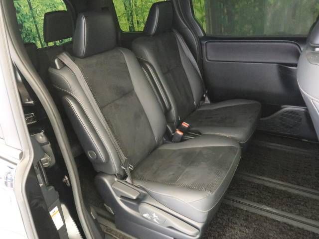 Toyota VOXY 2020-12 10230-10