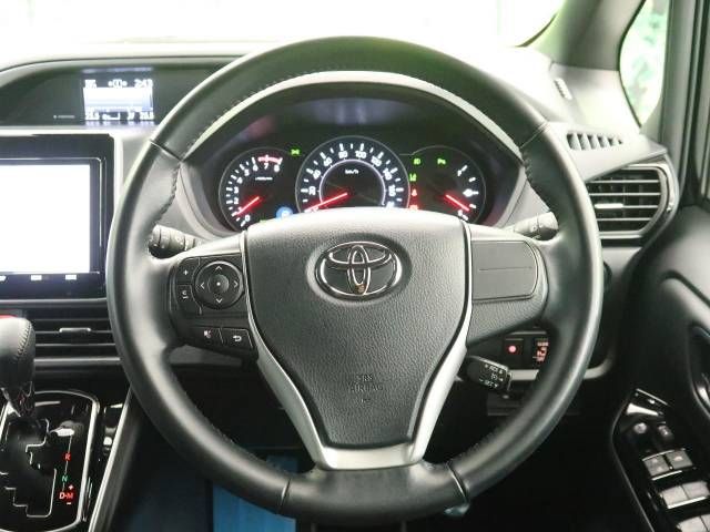 Toyota VOXY 2020-12 10230-13