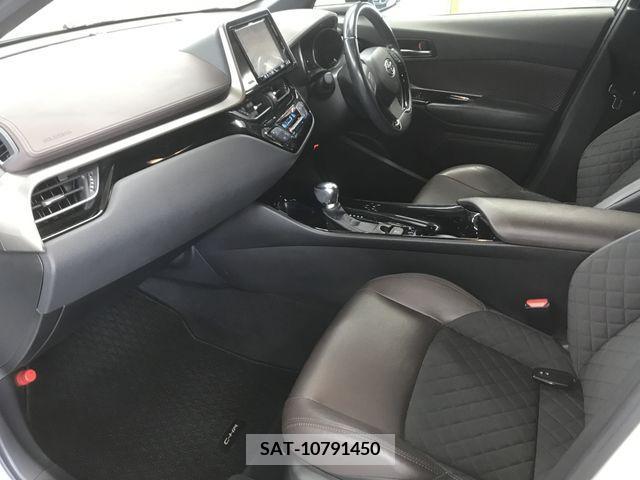 Toyota C-HR 2017-05 264178-12