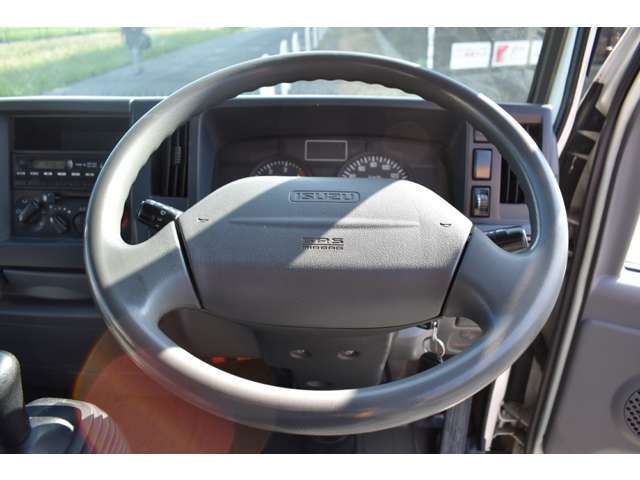 Isuzu ELF TRUCK 2013-06 11610-3