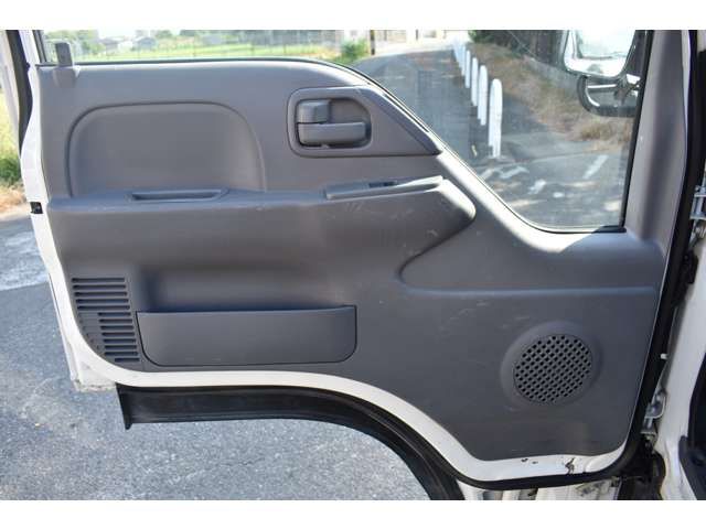 Isuzu ELF TRUCK 2013-06 11610-9