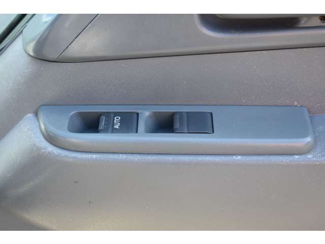 Isuzu ELF TRUCK 2013-06 11610-8