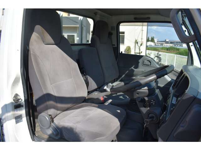 Isuzu ELF TRUCK 2013-06 11610-4