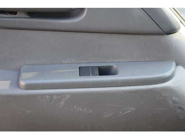 Isuzu ELF TRUCK 2013-06 11610-10