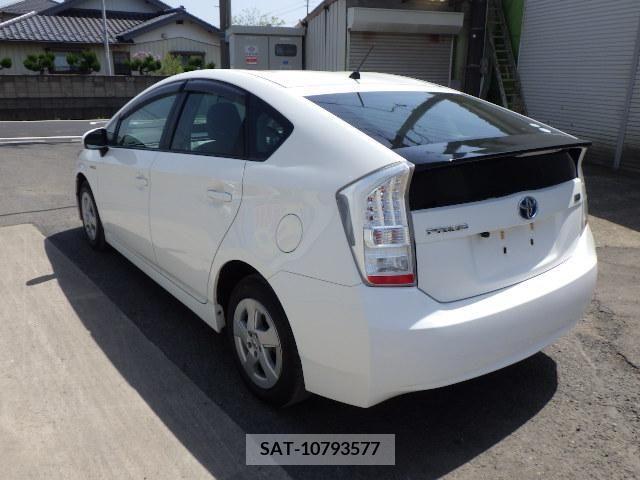 Toyota PRIUS 2011-06 240091-7