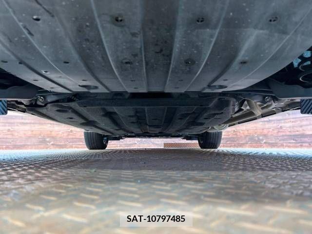 Honda VEZEL 2018-05 349586-19