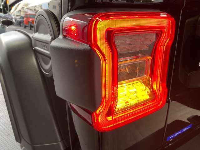 Jeep WRANGLER 2023-07 190651-13