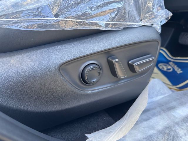 Toyota HARRIER HYBRID 2023-09 28029-12