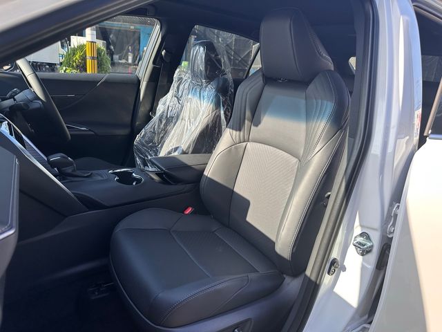 Toyota HARRIER HYBRID 2023-09 28029-13