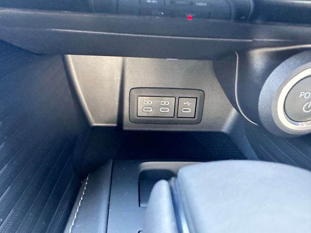 Toyota HARRIER HYBRID 2023-09 28029-24