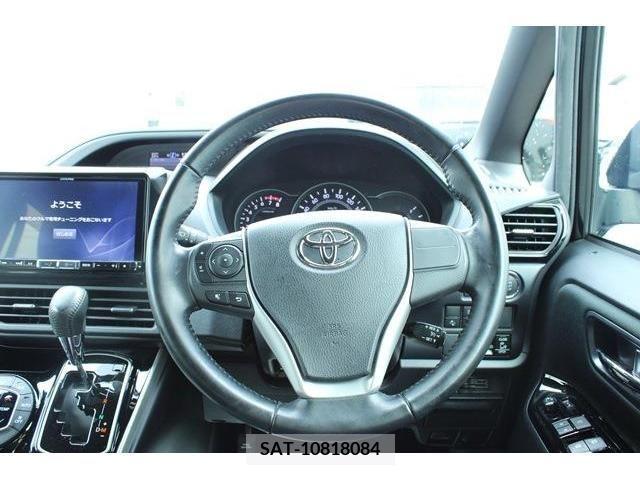 Toyota VOXY 2018-09 321592-15