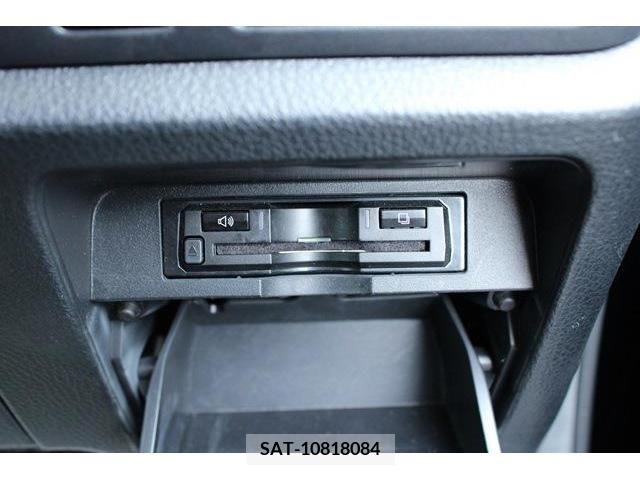 Toyota VOXY 2018-09 321592-5