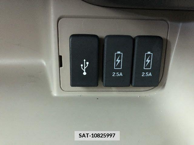 Honda N BOX 2019-07 344838-15