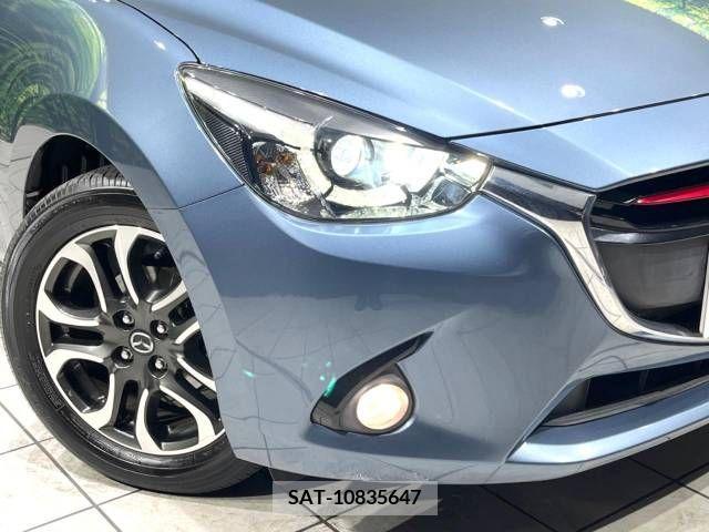 Mazda DEMIO 2015-12 382566-12