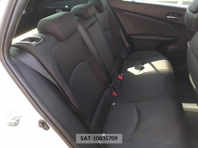 Toyota PRIUS 2021-02 322469-24