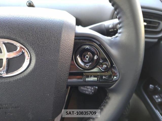 Toyota PRIUS 2021-02 322469-15