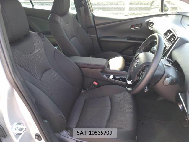 Toyota PRIUS 2021-02 322469-12
