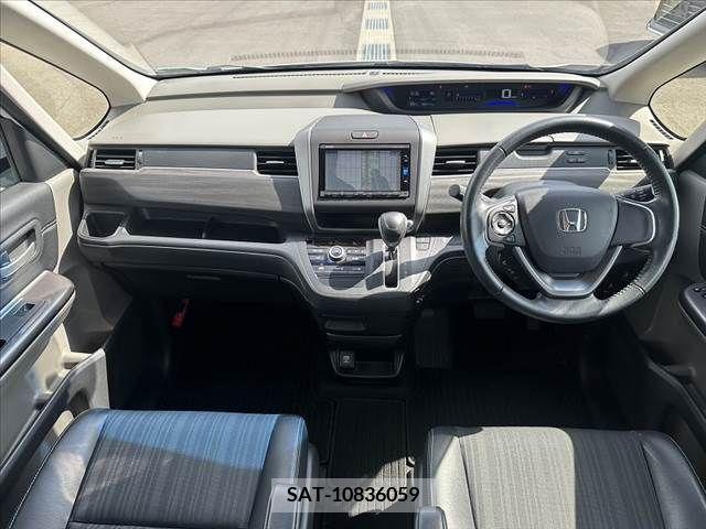 Honda FREED 2016-11 302885-1