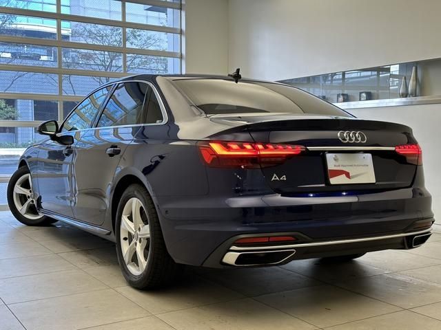 Audi A4 2021-03 14708-5