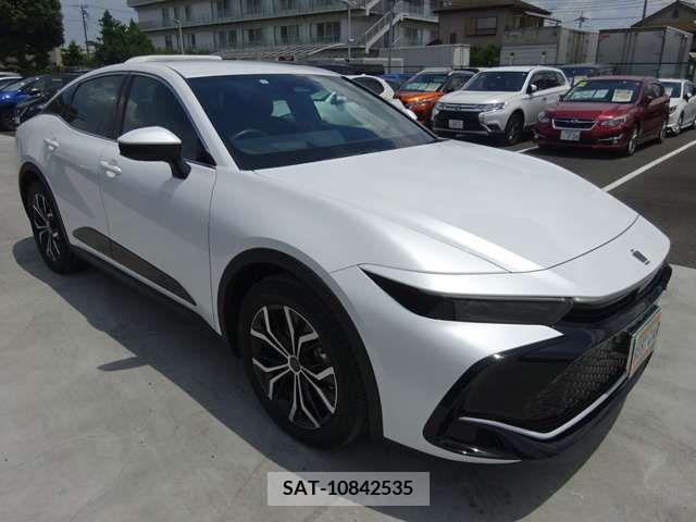 Toyota CROWN 2023-04 379548-3
