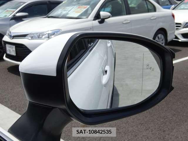Toyota CROWN 2023-04 379548-8