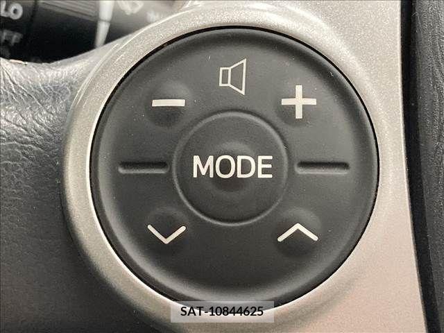 Toyota PRIUS 2011-01 217158-10