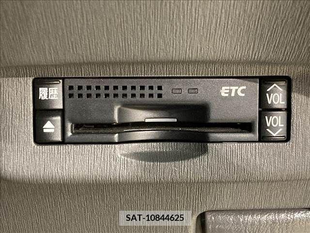 Toyota PRIUS 2011-01 217158-9