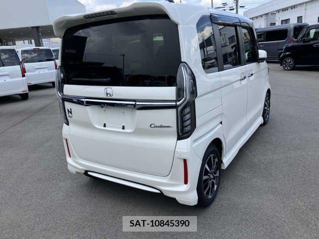 Honda N BOX CUSTOM 2017-09 392724-7
